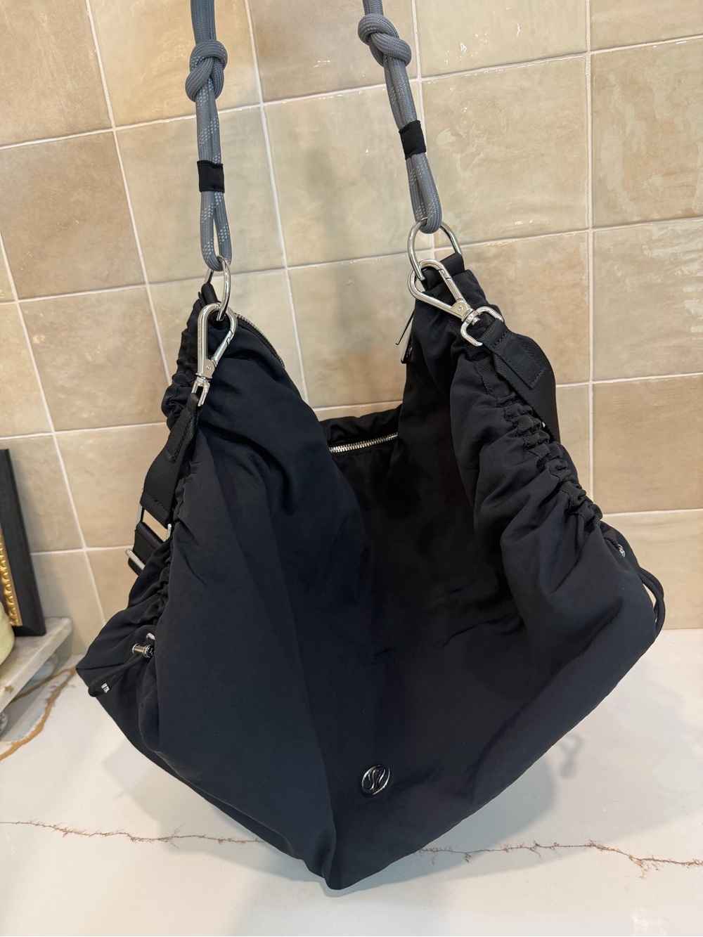 lululemon athletica Black Convertible Crossbody Tote - Picture 4 of 4